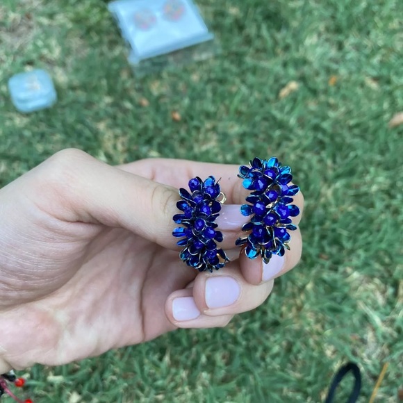 New Design Colorful Metal Flower Hoop Earring For Women - Picture 5 of 8